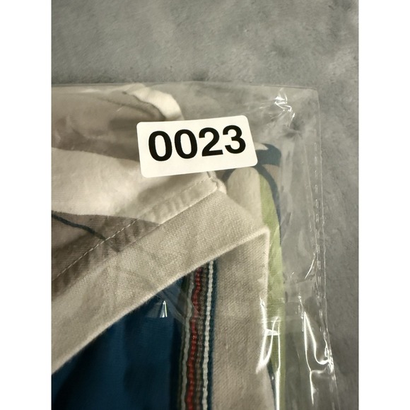 men's A. Tiziano graphic V-neck t-shirt.  Premium Wear Short Sleeve Size M - Picture 11 of 11